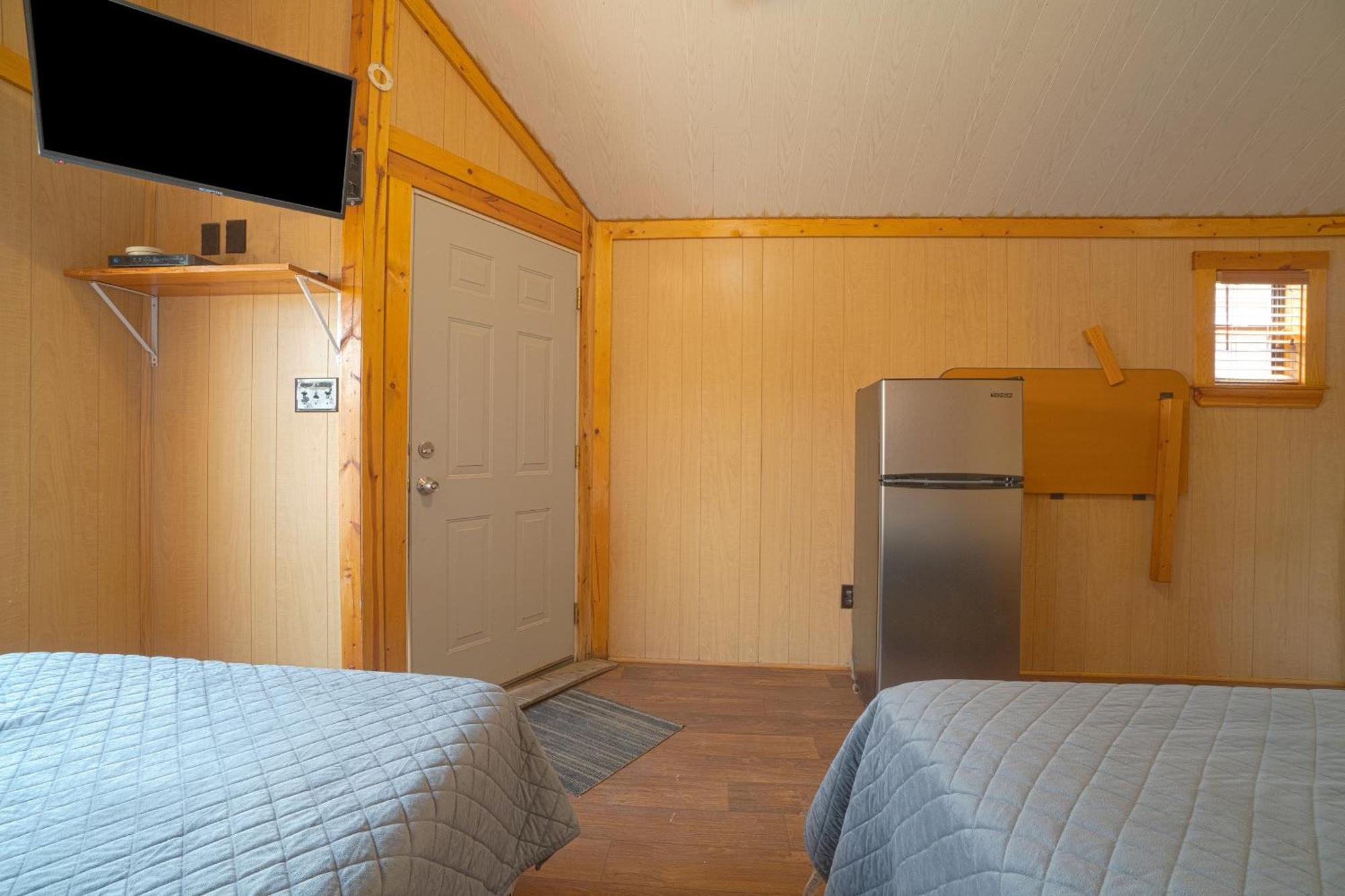 Grand Eagle Ford Lodge & Rv Park Tilden エクステリア 写真