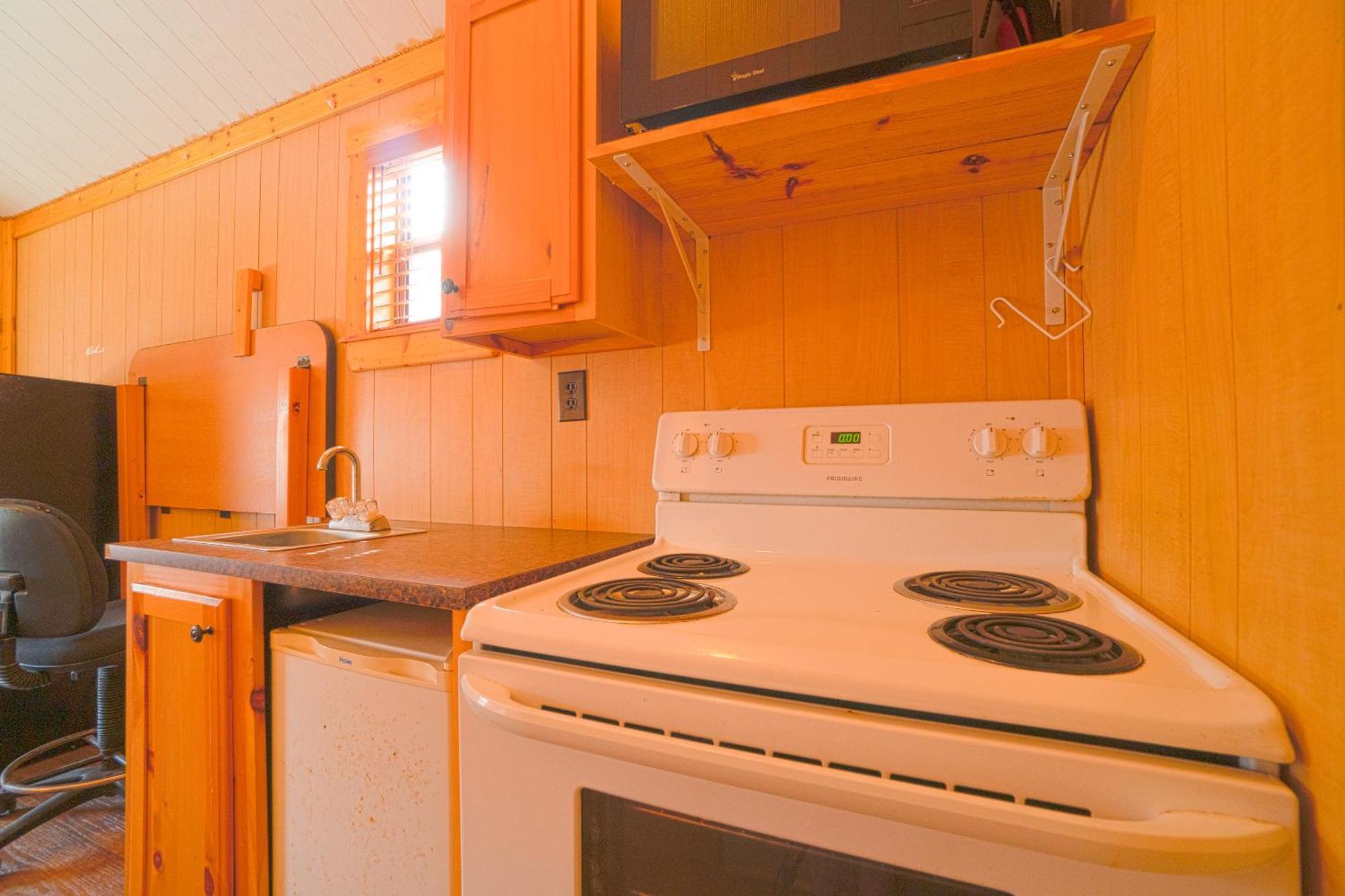 Grand Eagle Ford Lodge & Rv Park Tilden エクステリア 写真
