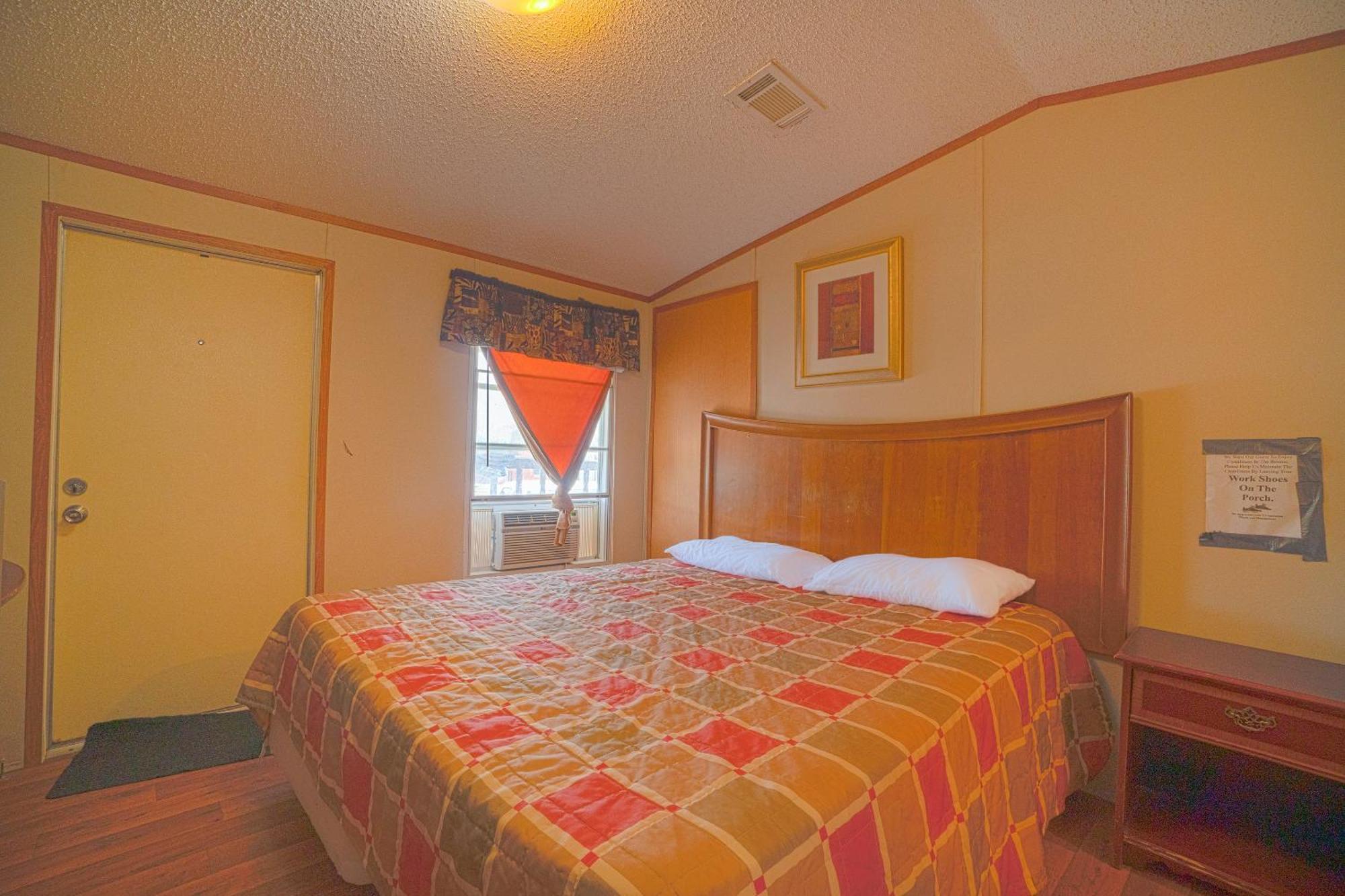 Grand Eagle Ford Lodge & Rv Park Tilden エクステリア 写真