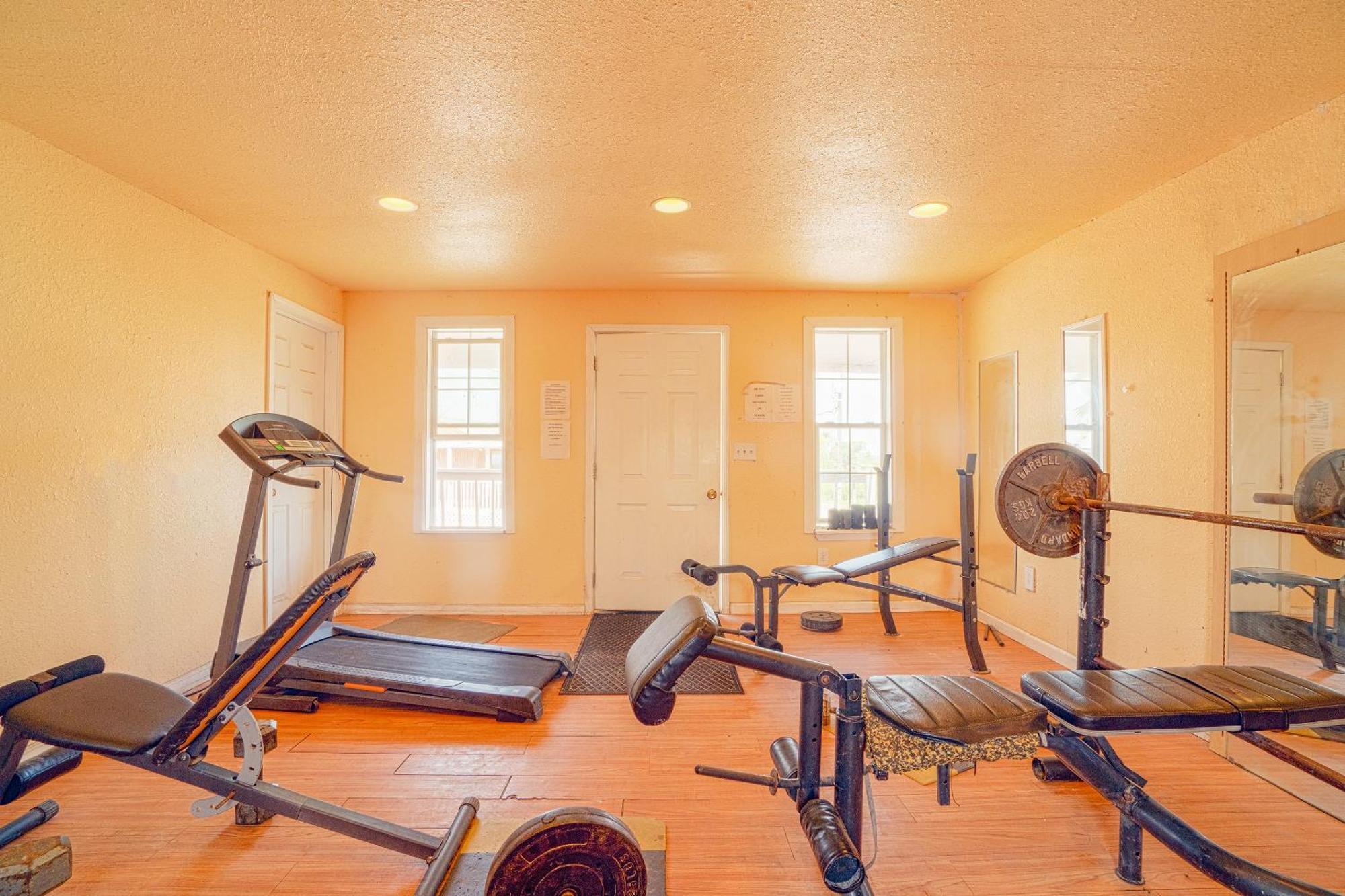 Grand Eagle Ford Lodge & Rv Park Tilden エクステリア 写真